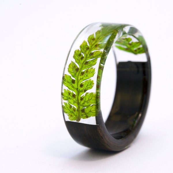 Real Fern resin ring. Forest women ring with real fern. Wood resin ring with real fern. Fern Ring. Wooden Rings For Women.