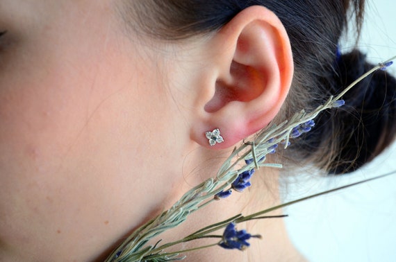 Orecchini a Cerchio Argento 925 - Pendente Fiore in Porcellana – Tiké Jewels