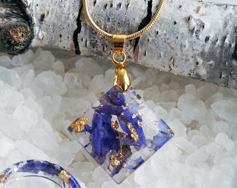 resin necklace - nature necklace - real flower necklace - resin flower necklace, nature inspired necklace, terrarium necklace, blue necklace