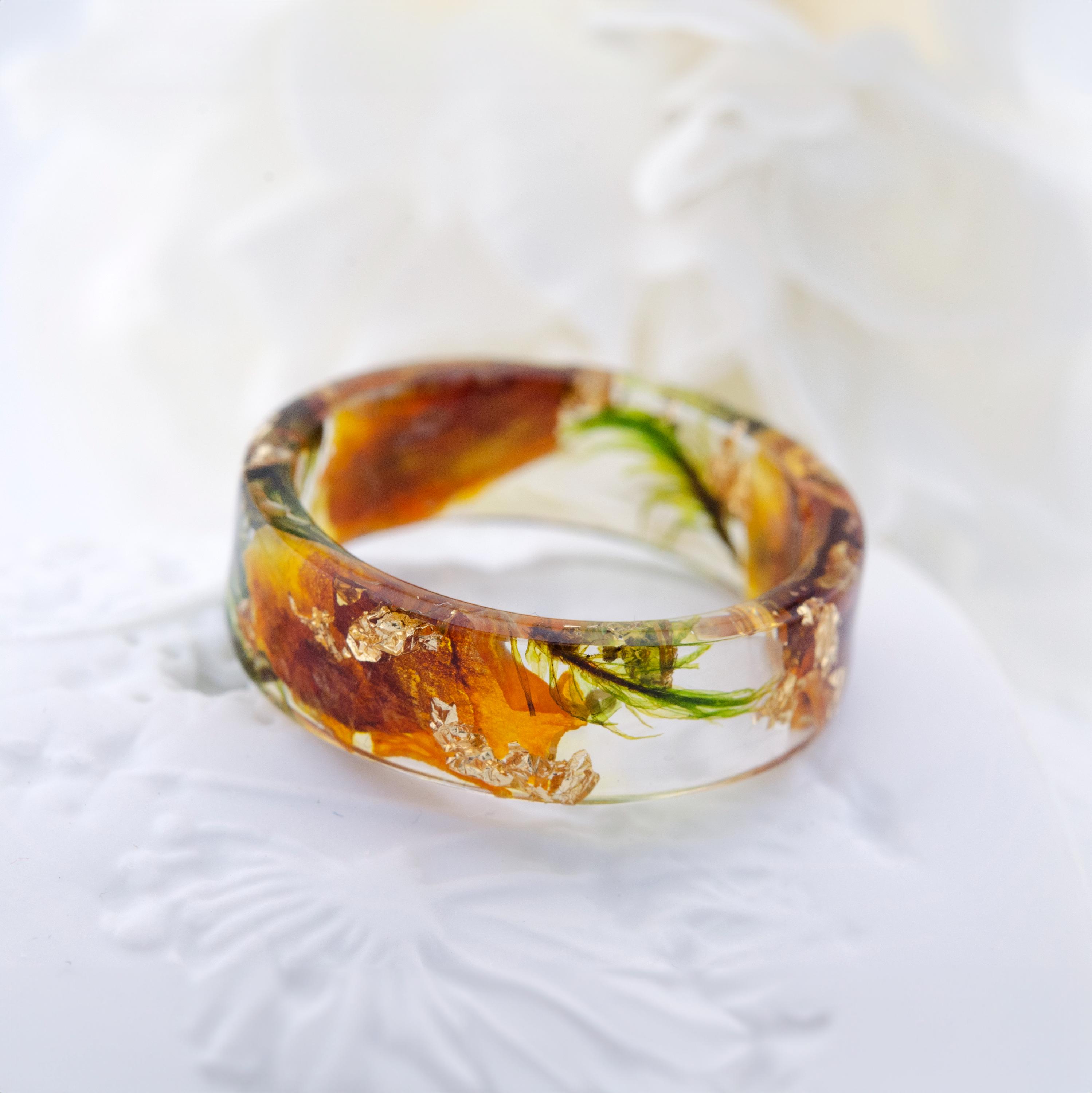 Ring with Pressed Marigold Petals, Marigold Resin Ring Band, Natural Moss Ring, Gold24K, Ring with Dried Flowers, Nature inspired rings