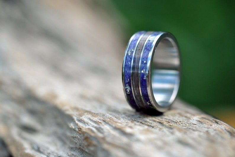 Titanium wedding band mens Titanium anniversary,Silver titanium ring Men/'s Titanium Wedding Band With Whiskey Barrel Wood And Blue flowers