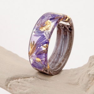 Lavender Resin Ring with Pressed Flowers, Dried Lavender, Wedding forest ring, Nature Inspired Resin Ring With  Purple Lavender Flowers