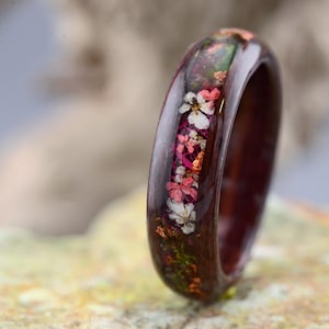Wood Ring with Queen Anne's Lace. American Walnut Ring, Forest Ring, Wood Flower Ring, Queen Anne's Lace Ring, Flower Wedding Ring
