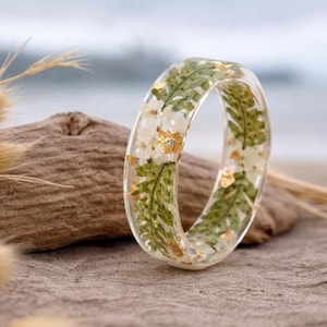 Forest Fern Ring, Real Pressed Green Leaves and Gold Flakes, Nature Inspired Jewelry, Green Leaf Ring, Real Fern Resin Ring, Holiday Gift