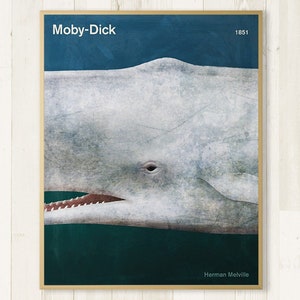 Puede incluir: Un póster de estilo vintage con un primer plano de una ballena blanca con un fondo azul. El póster tiene el título "Moby-Dick" y el año "1851" impreso en texto blanco. El autor, "Herman Melville", está impreso en texto blanco en la parte inferior del póster.