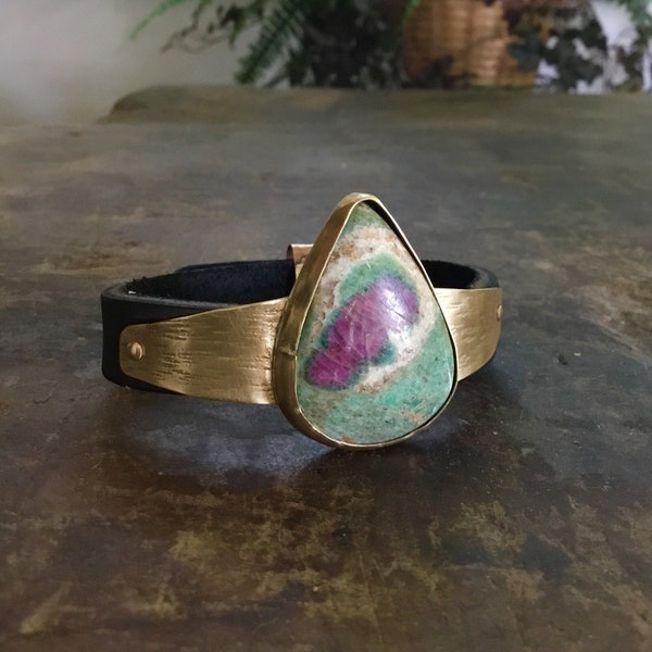 Gemstone Leather Cuff Bracelet / Ruby Fuschite Bracelet /  Leather Wristband / Womens Leather Cuff
