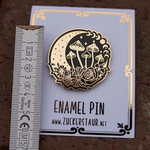 Enamel Pin magischer Halbmond mit Pilzen und Blumen Gold/Schwarz, hard enamel pin, magic 3,8cm Bild 7