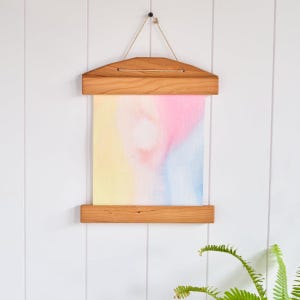 9.5&quot; Cherry Wood Hanging Picture Frame with Magnets