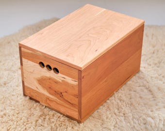 15x10x8 inch Cherry Wooden Storage Crate With Lid