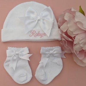 Baby hats and socks outlet