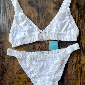 Handvirkad bikini - Vit STORLEK M/8