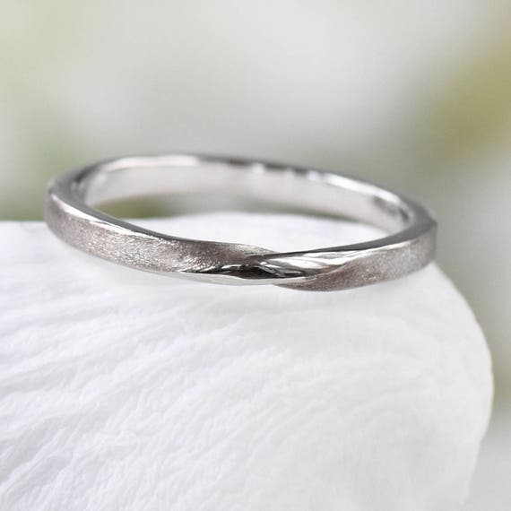 twist wedding ring