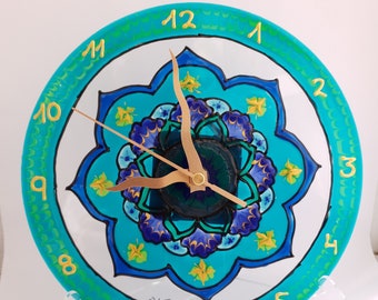 Mandala Wanduhr, moderne runde Wanduhr, blau und grün, Mandala Kunst, Größe Medium