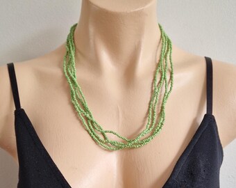 Vintage Celery Green Seed Bead Halskette - 1970er Jahre Boho Layered Schmuck