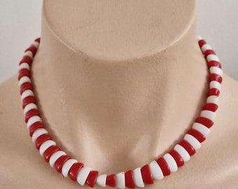 Vintage Red and White Bead Necklace: 1960s Retro Costume Jewelry