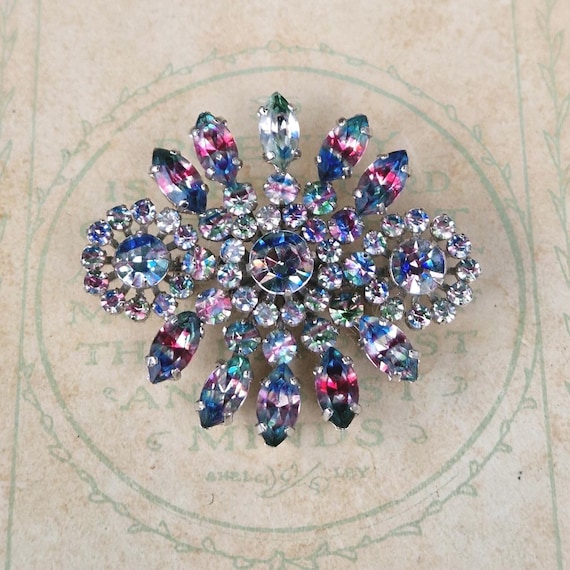 ✨ Multicolor Crystal Flower Brooch - Rainbow Fabric Petal Pin Rainbow Crystal Flower Brooch: Gold Tone Rhinestone Scarf  main image 4