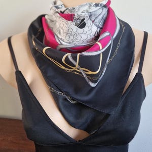 Vintage Lahmy Scarf – “La Chasse” Equestrian Hunting Print – 100% Polyester – Made in Italy – 77cm