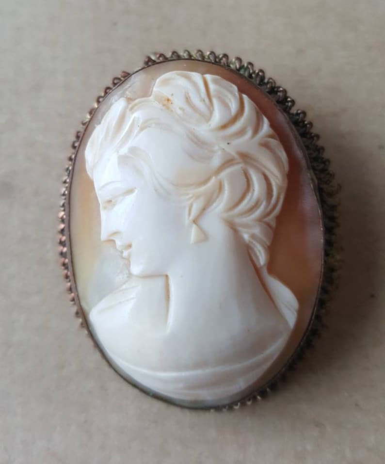 Antique Cameo Brooch Pendant 1910 Edwardian Unusual Left Facing Hand Carved Shell Cameo Brooch Pendant