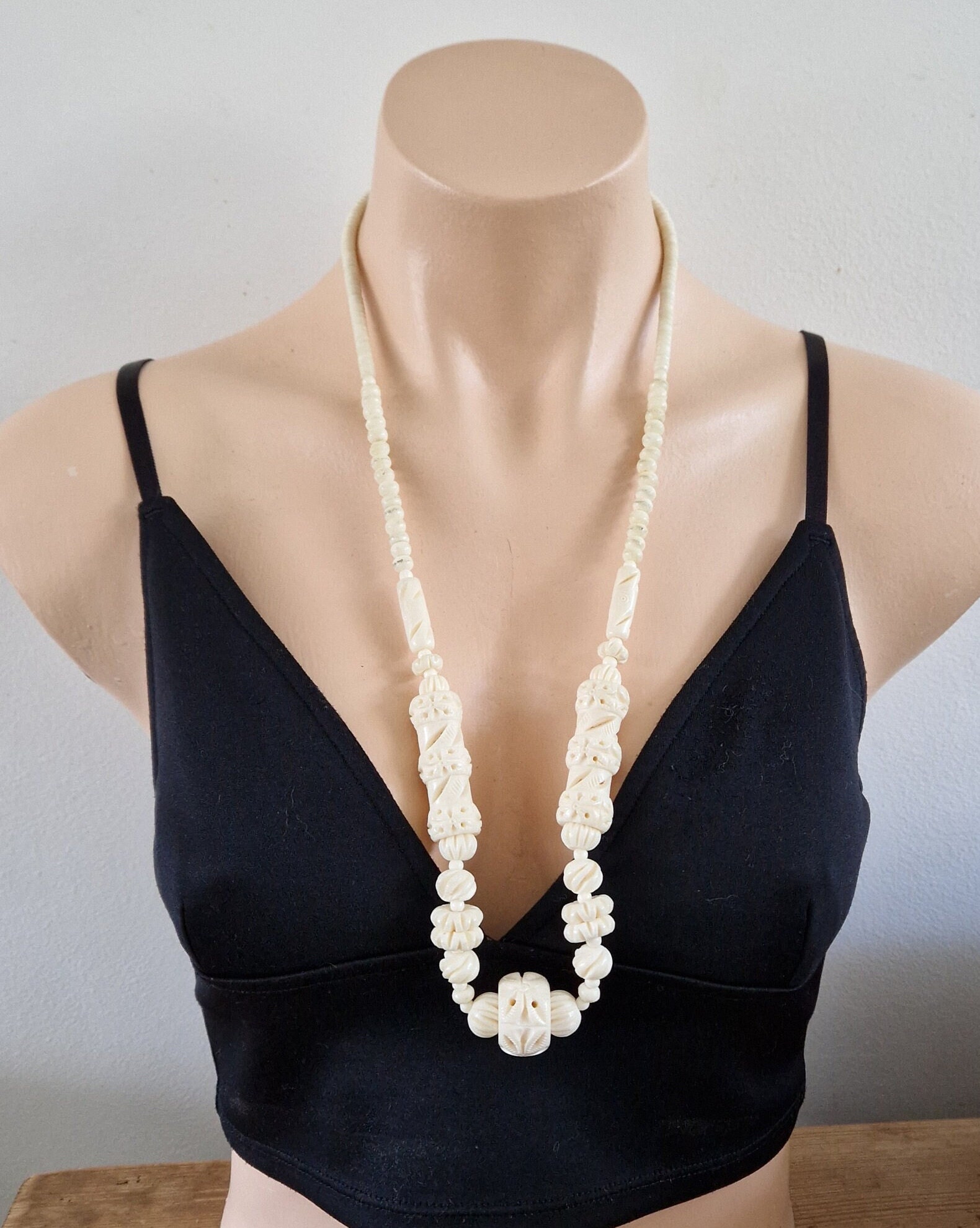 Collier Ethnique Années 80/90 En Os De Bovin - Pendentif Aiguilles - Occasion