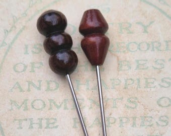 Alfileres de sombrero de madera vintage: accesorios de sombrerería de mediados de siglo, juego de 2