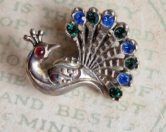 ヴィンテージラインストーンピーコックブローチ：虹色のエナメルバード