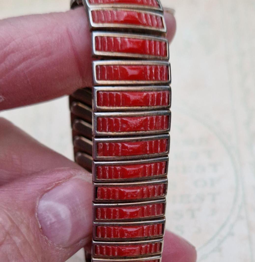 ヴィンテージ レッドエナメル エクスパンションブレスレット - 1960