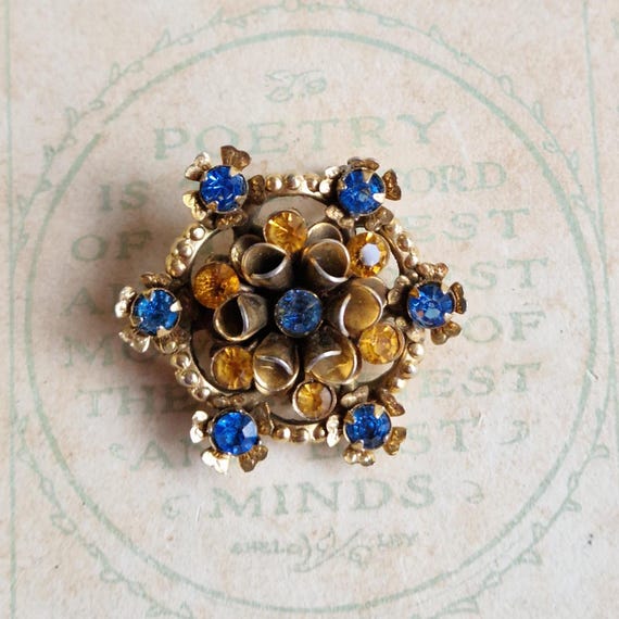 Vintage 1940s–1950s Brass and Rhinestone Floral Brooch  display picture 1