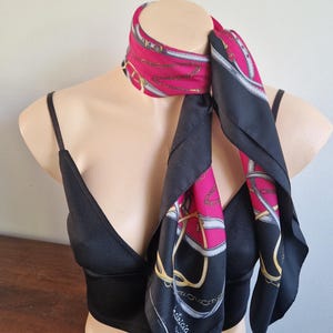 Vintage Lahmy Scarf – “La Chasse” Equestrian Hunting Print – 100% Polyester – Made in Italy – 77cm