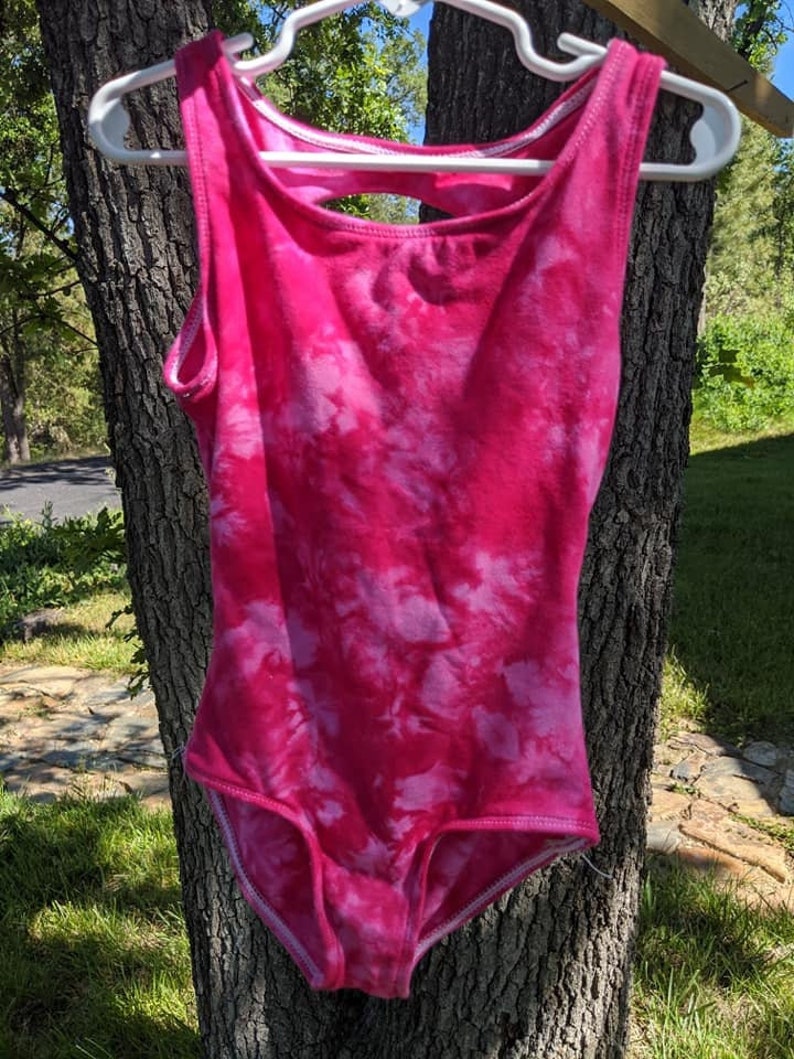 Girls Small 4-6 Leotard for Dance or Gymnastics Cross Back Style Tank PINK Tie-Dye Bodysuit