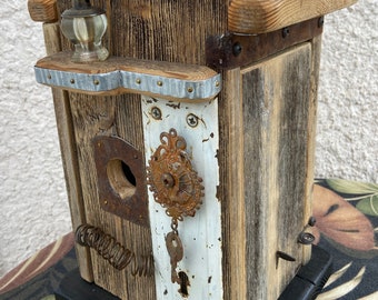 handmade rustic birdhouse 4293