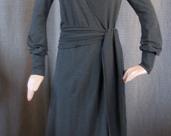 Diane von Furstenberg long sleeved charcoal jersey size 4 wrap dress