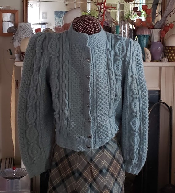 Unique 40's Chunky Hand Knit Wide Shoulder Puff Sl