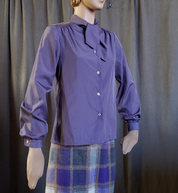 Pretty Vintage Purple Tie Collar Blouse - image 6