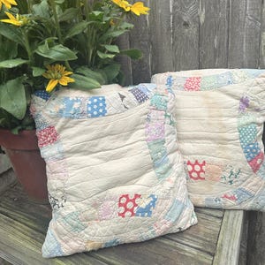 Pair Vintage 1940s Double Wedding Ring Cutter Quilt Pillows - Estate Sale Find - Classic 40s Colors & Fabrics - Clever Binding - So Lovely!