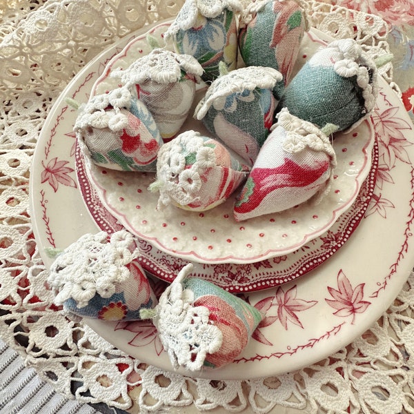 6 Sweet Hand Made Vintage STRAWBERRIES - Antique Lace and Barkcloth  - S124/5