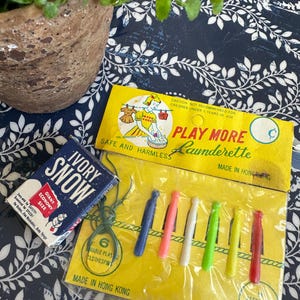 Vintage Toy Laundry Clothesline - Clothespins & Detergent - Play More Launderette for Dolly !