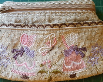 Pouch with a pocket embroidery design/ In the hoop embroidery design/ Machine embroidery design/ Bonnet lady design