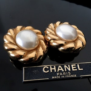 Chanel Earrings CC Vintage Chanel Pearl Earrings Designer 