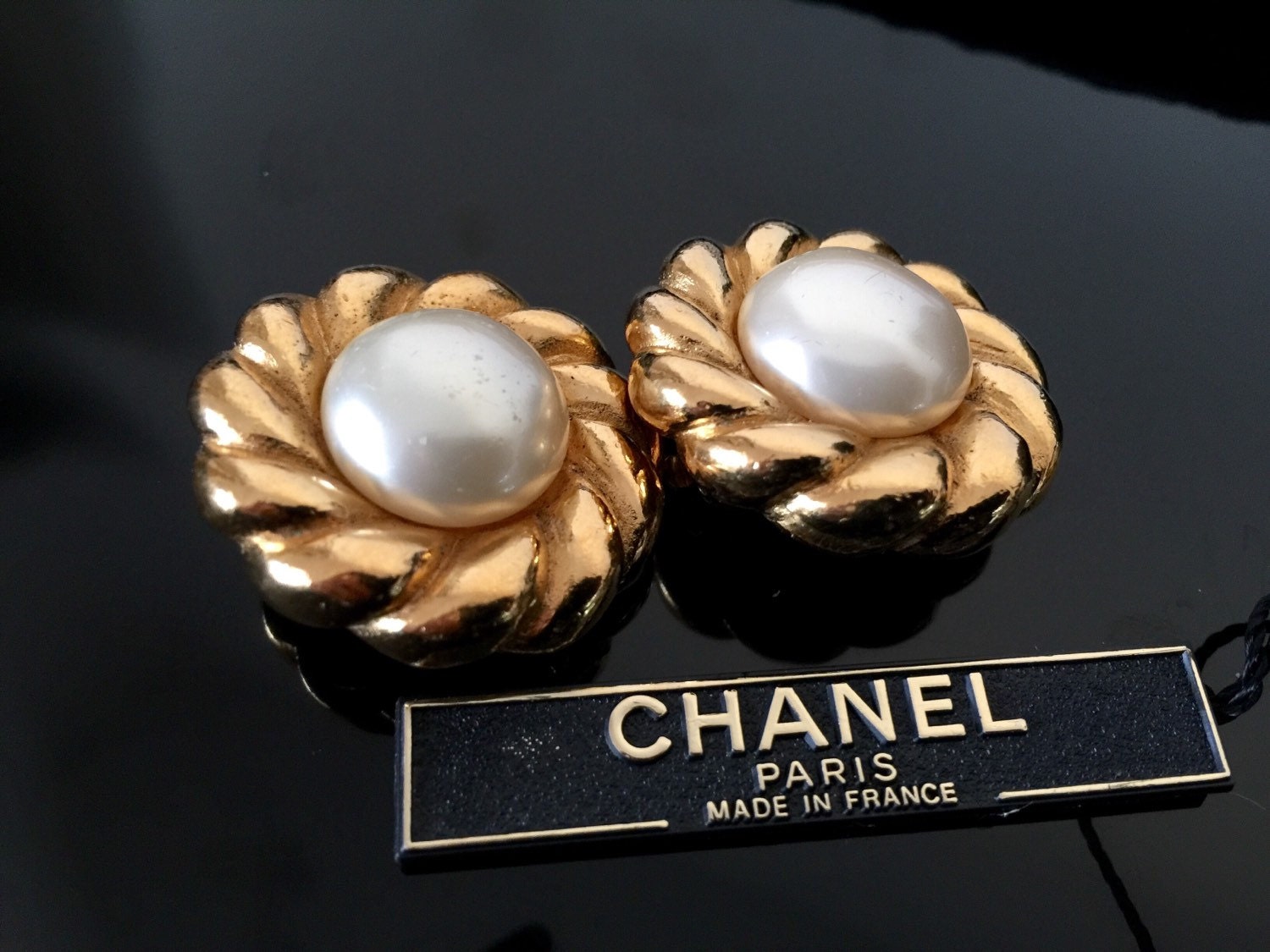 Chanel Earrings CC Vintage Chanel Pearl Earrings Designer 