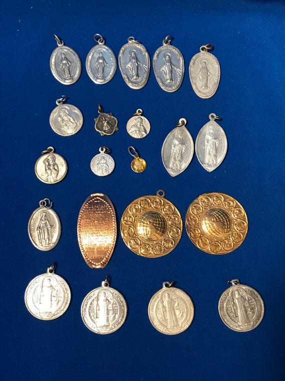 vintage religious jewelry Gem