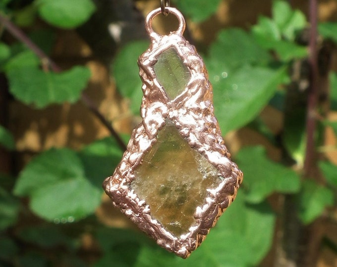 Raw Honey Calcite pendant / Red copper / Electroformed copper / Free Copper snake chain