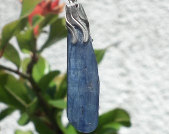 Blue kyanite pendant