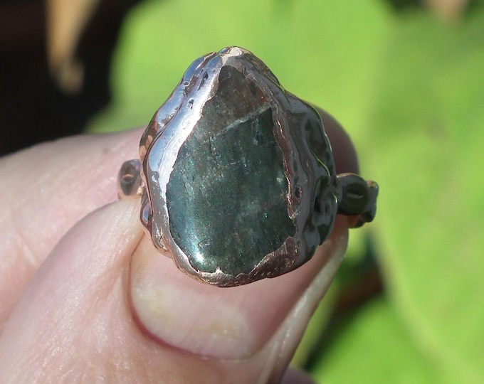 Electroformed copper Super 7 ring / Amethyst cacoxenite
