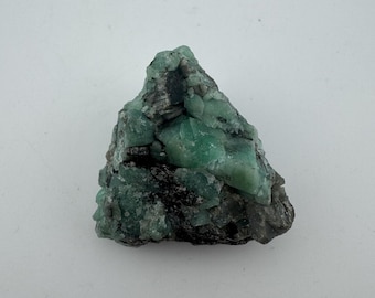 Raw Natural Emerald Crystal Rough Untreated Green Healing Birthstone Loose Stone Specimen