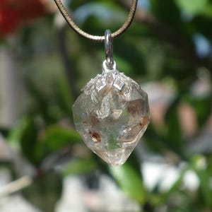 Hanger met uv-reactief kristal // Petroleumkwarts // Geëindigd kwarts