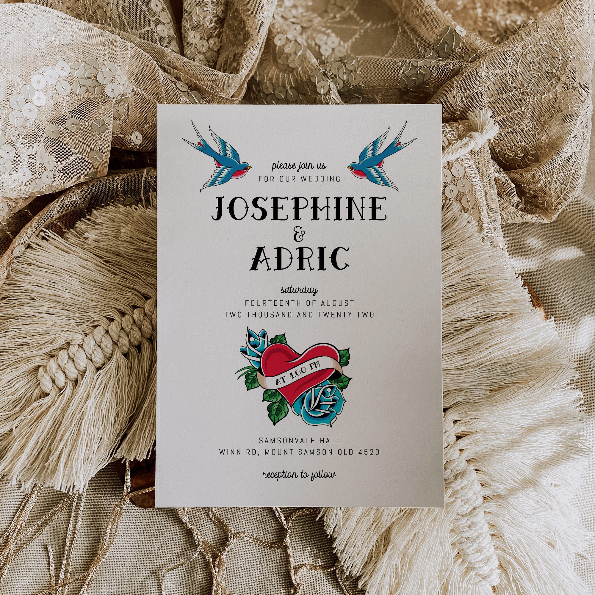 Los Tragos Del Tatuaje Vuelan Sobre Dos Rosas Amor Por Siempre Ilustración  del Vector - Ilustración de esperanza, vector: 109424624, image size:2000x2000