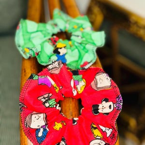 Snoopy & Friends Scrunchie/ 2006 Vintage Peanuts Fabric Hair Tie/Handmade Cartoon Hair Accessory/Retro Snoopy Scrunchie for Women and Kids