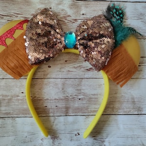 Poch a hontas Minnie ears headband