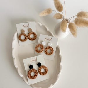TEYLA Polymer Clay with Woven Rattan Earrings I Circle Rattan, handmade jewelry, Modern, Minimal, Boho, Neutral earrings