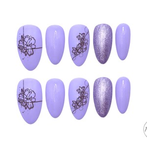 Drücken Sie auf die Nägel, Designerpresse auf die Nägel, Frühlingsnägel, Sommernägel, lila Nägel, Blumennägel, Glitzernägel